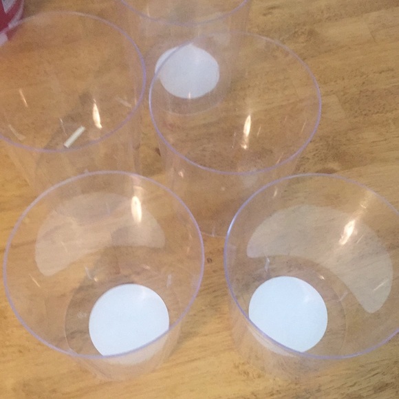 5 Cylinder Containers - Picture 3 of 4